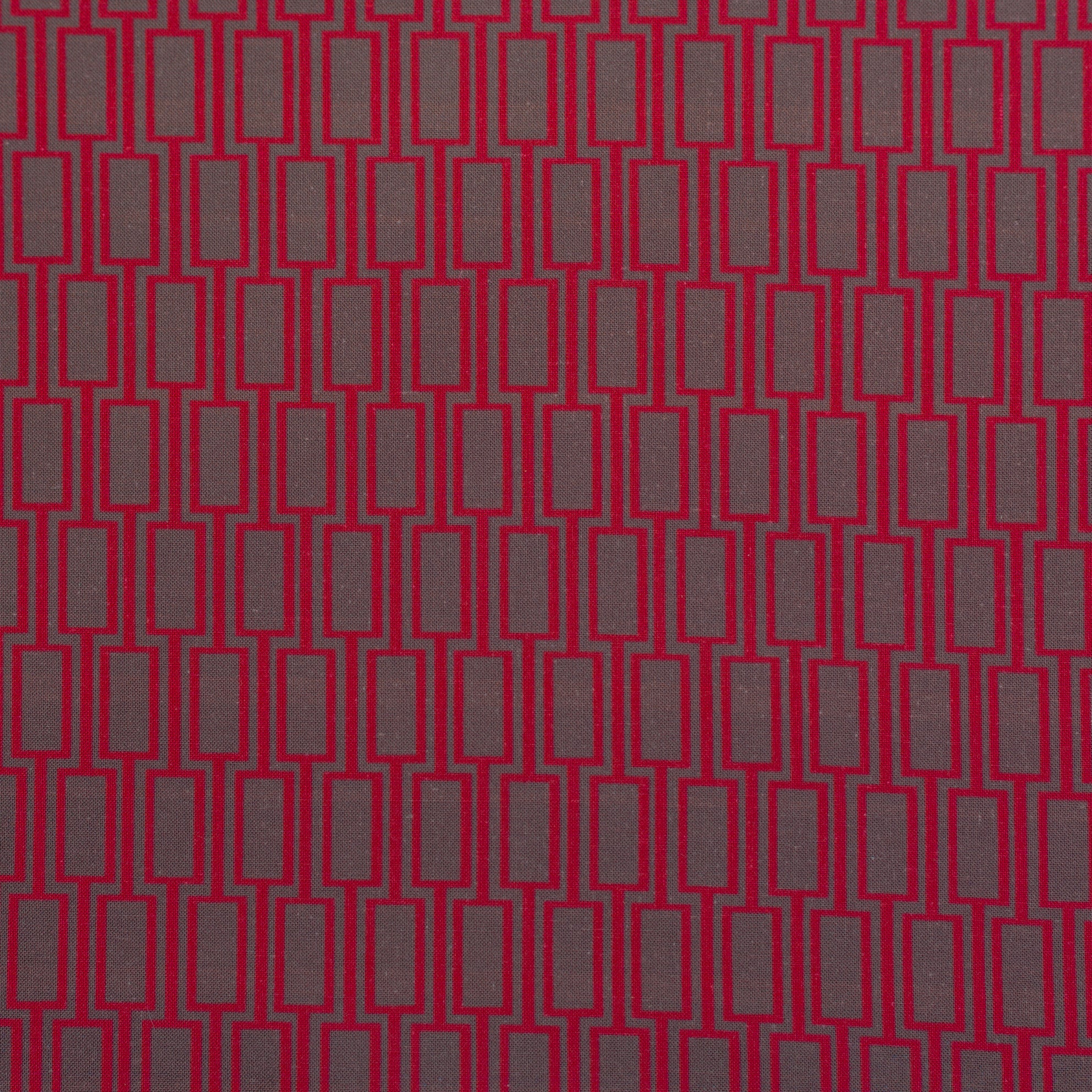 Geometric Print Fabric - Lattice P104/213 Poppyseed/Red Oxide
