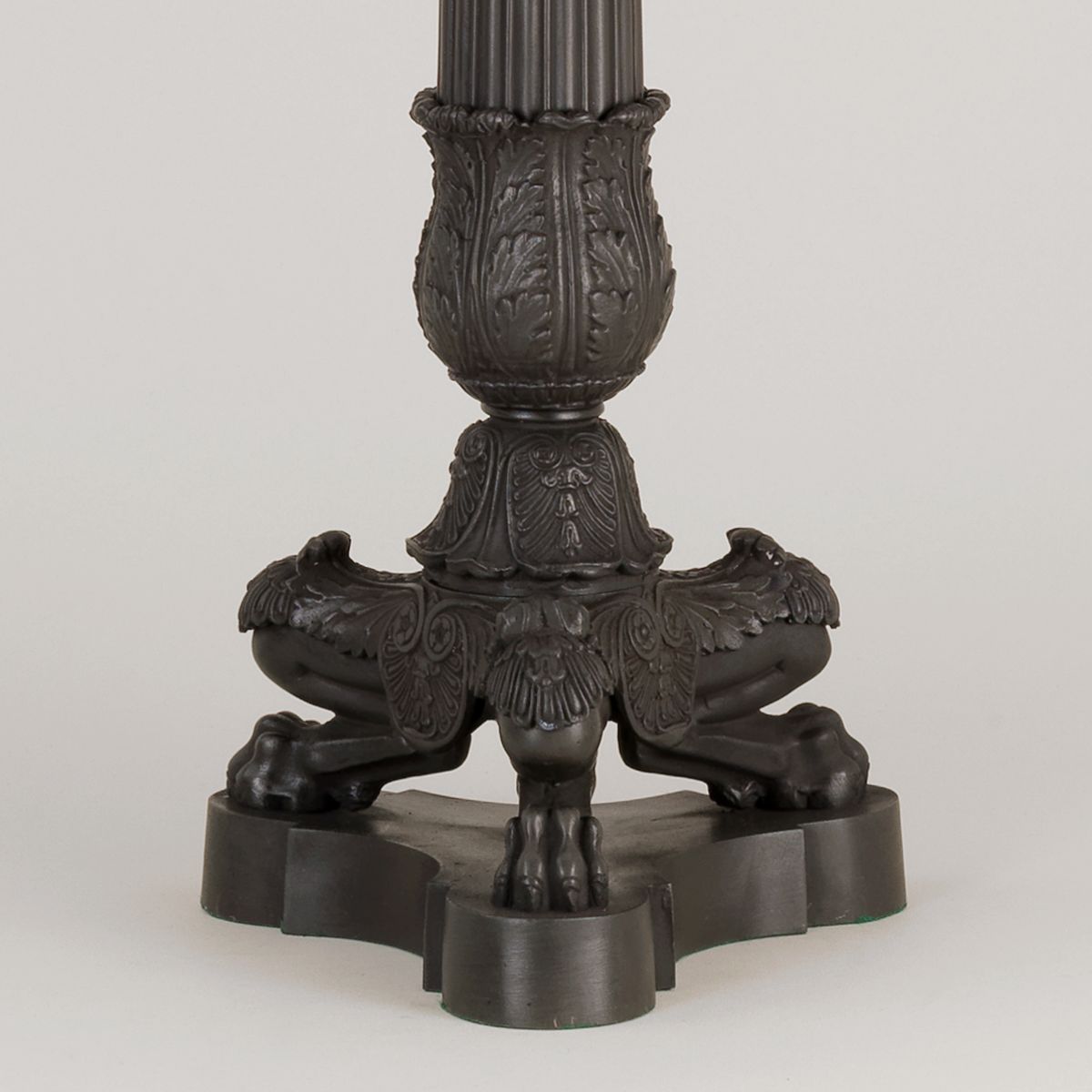 Bronze column table lamp detail
