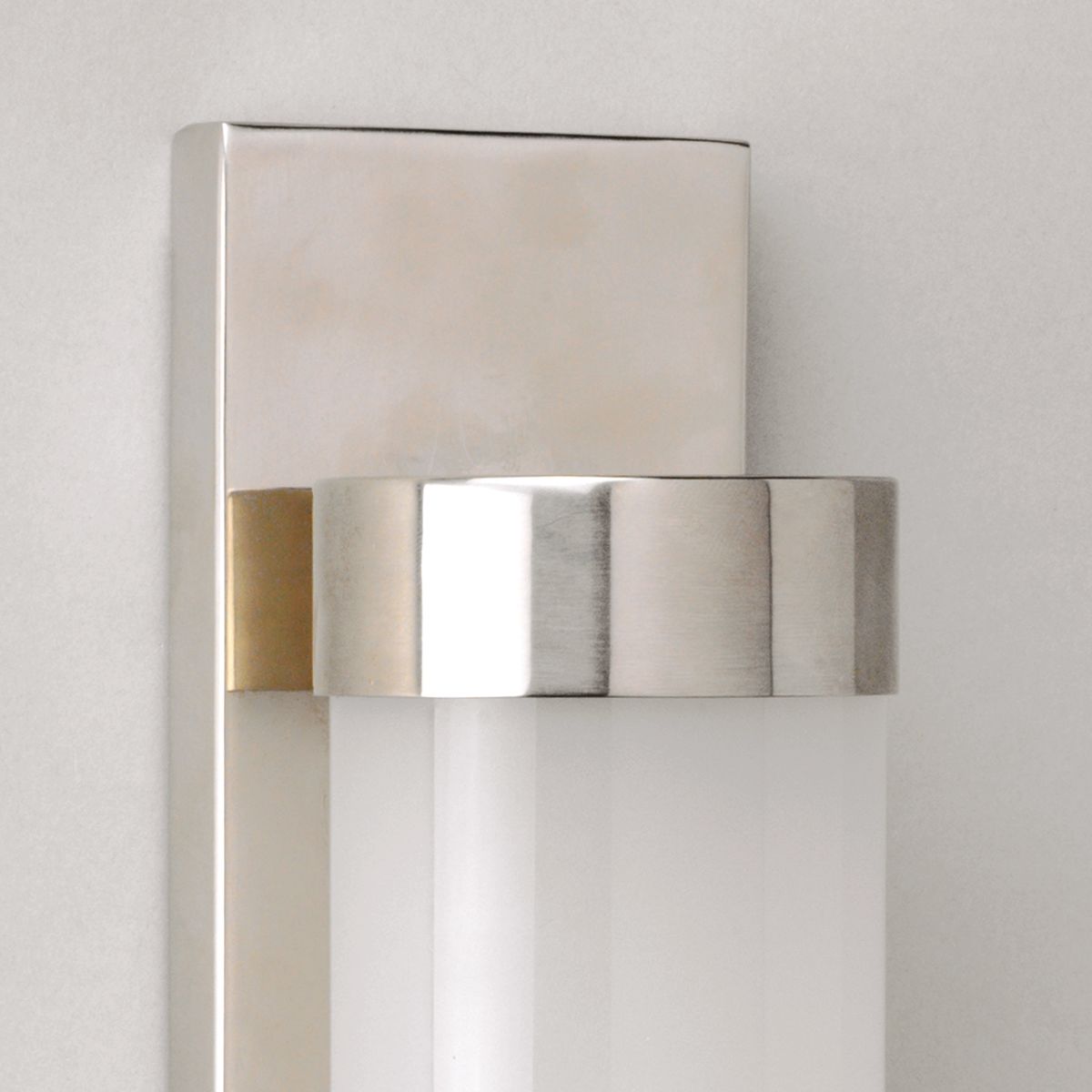 Art Deco bathroom wall light in nickel detail