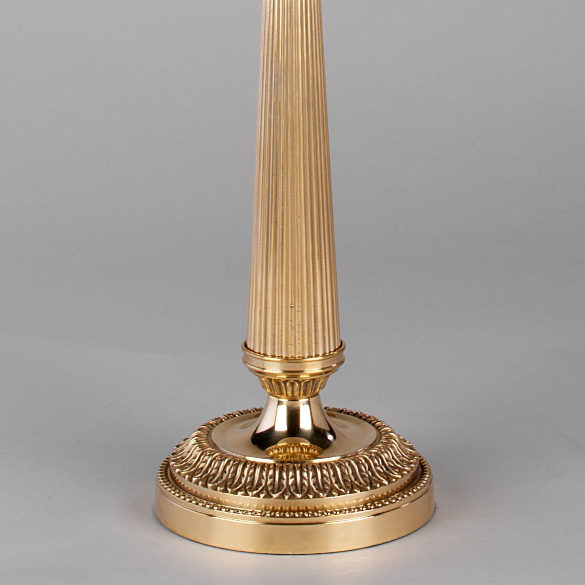 Detail of Reeded Candlestick Table Lamp - Antique Brass