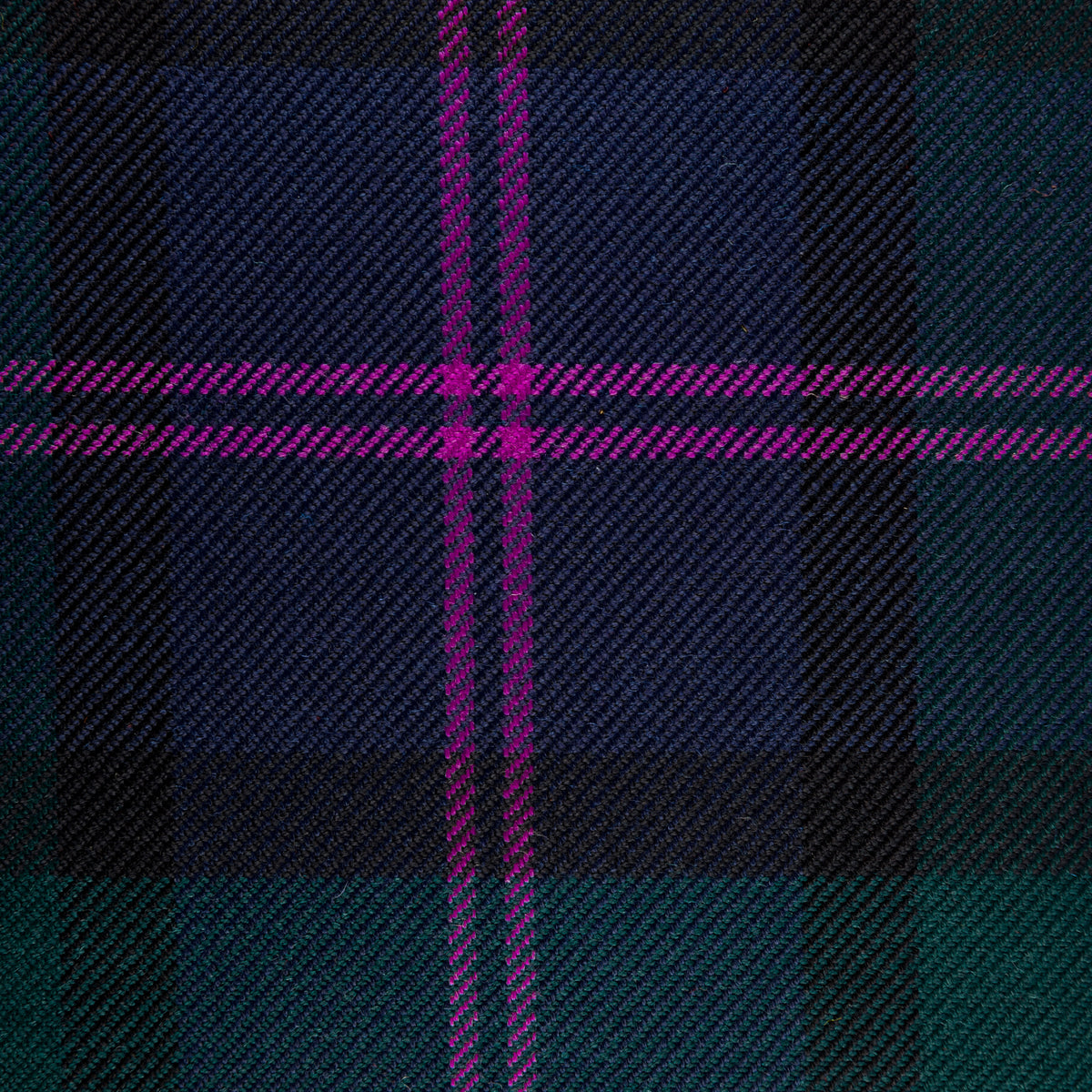 MacThomas Modern Tartan Quilt